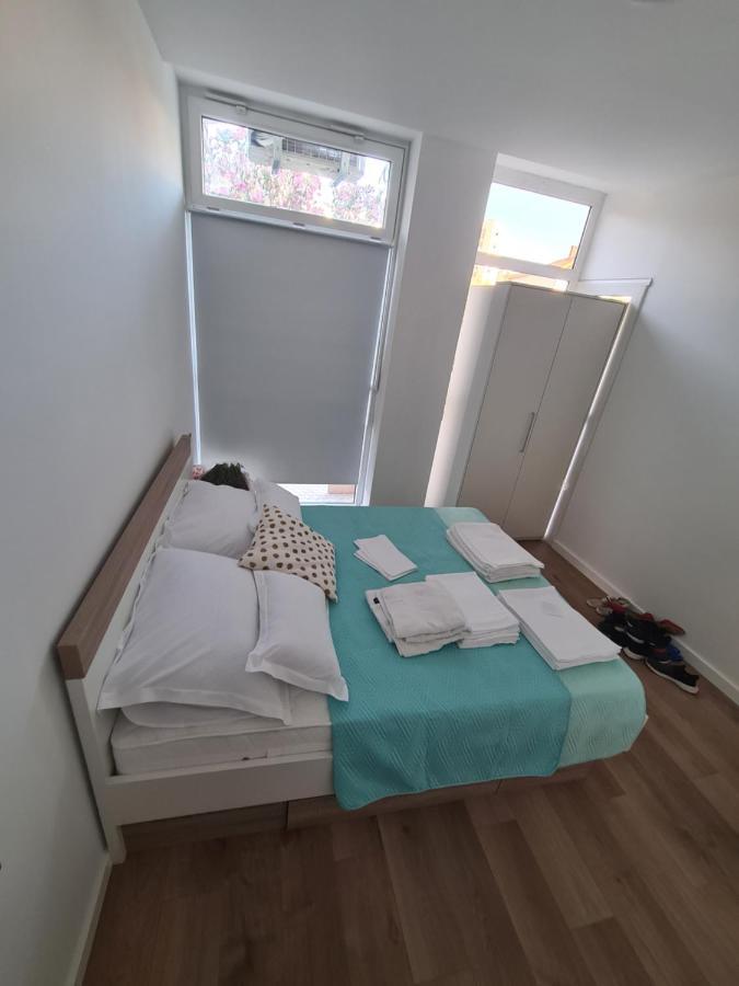Hostel Stadion - *